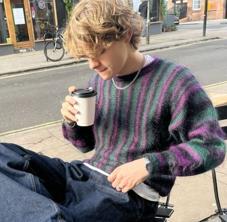 Gestrickter Pullover